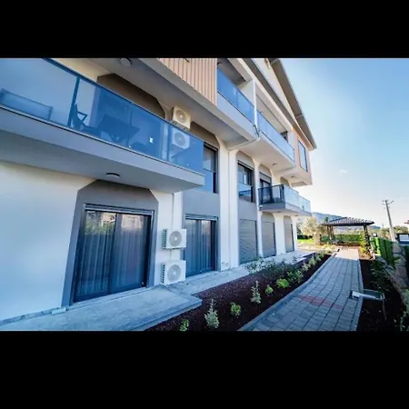 Botanic Life Apartahotel *